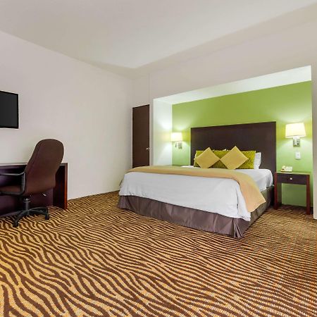 Quality Inn Nuevo Laredo Exterior foto