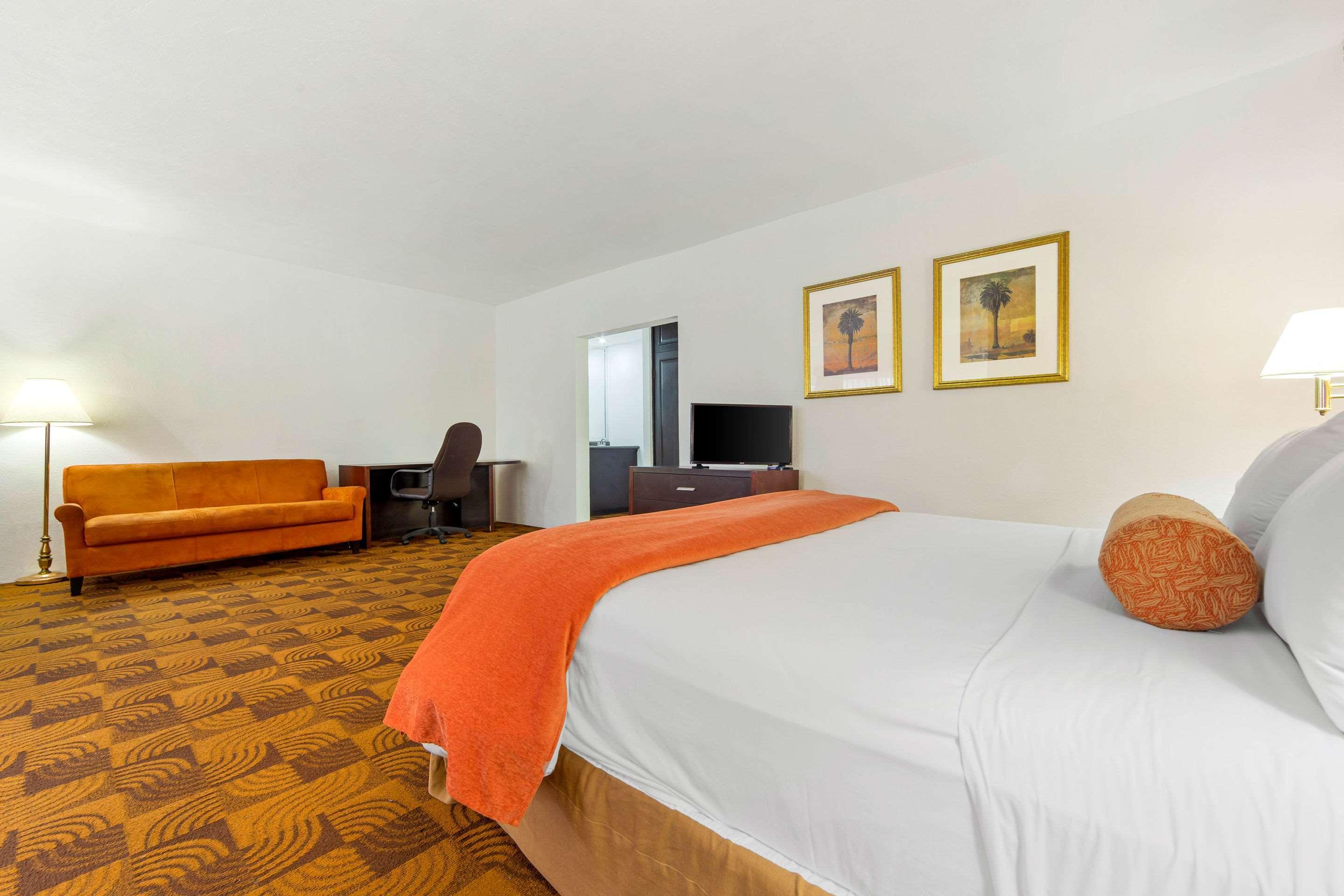 Quality Inn Nuevo Laredo Exterior foto