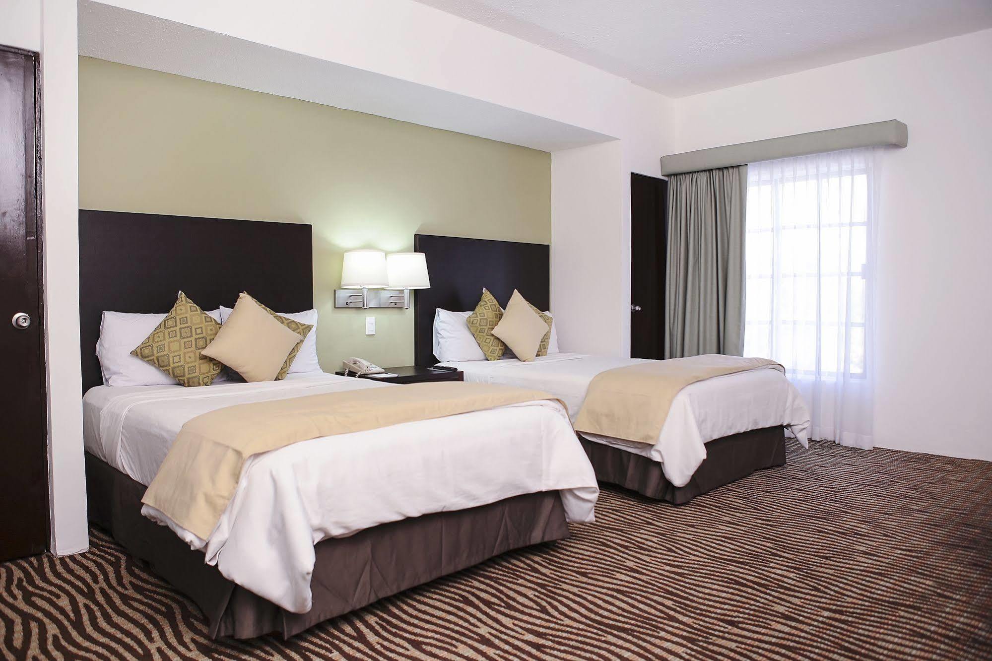 Quality Inn Nuevo Laredo Exterior foto