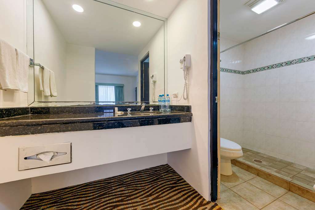 Quality Inn Nuevo Laredo Zimmer foto
